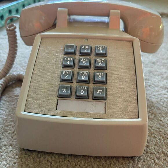 ITT Vintage Beige Touch Tone Phone *Works* - Picture 3 of 10